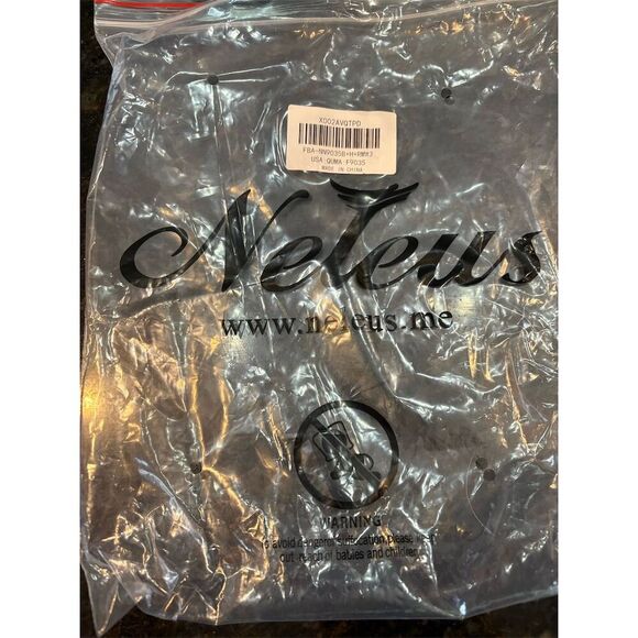 Neleus Women's High Waist Yoga Shorts 3 Pack with Pockets Size S - Picture 2 of 5